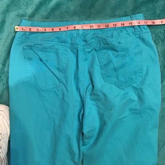 💚3/$25 Kim Rogers size 12 blue capris - Picture 6 of 13